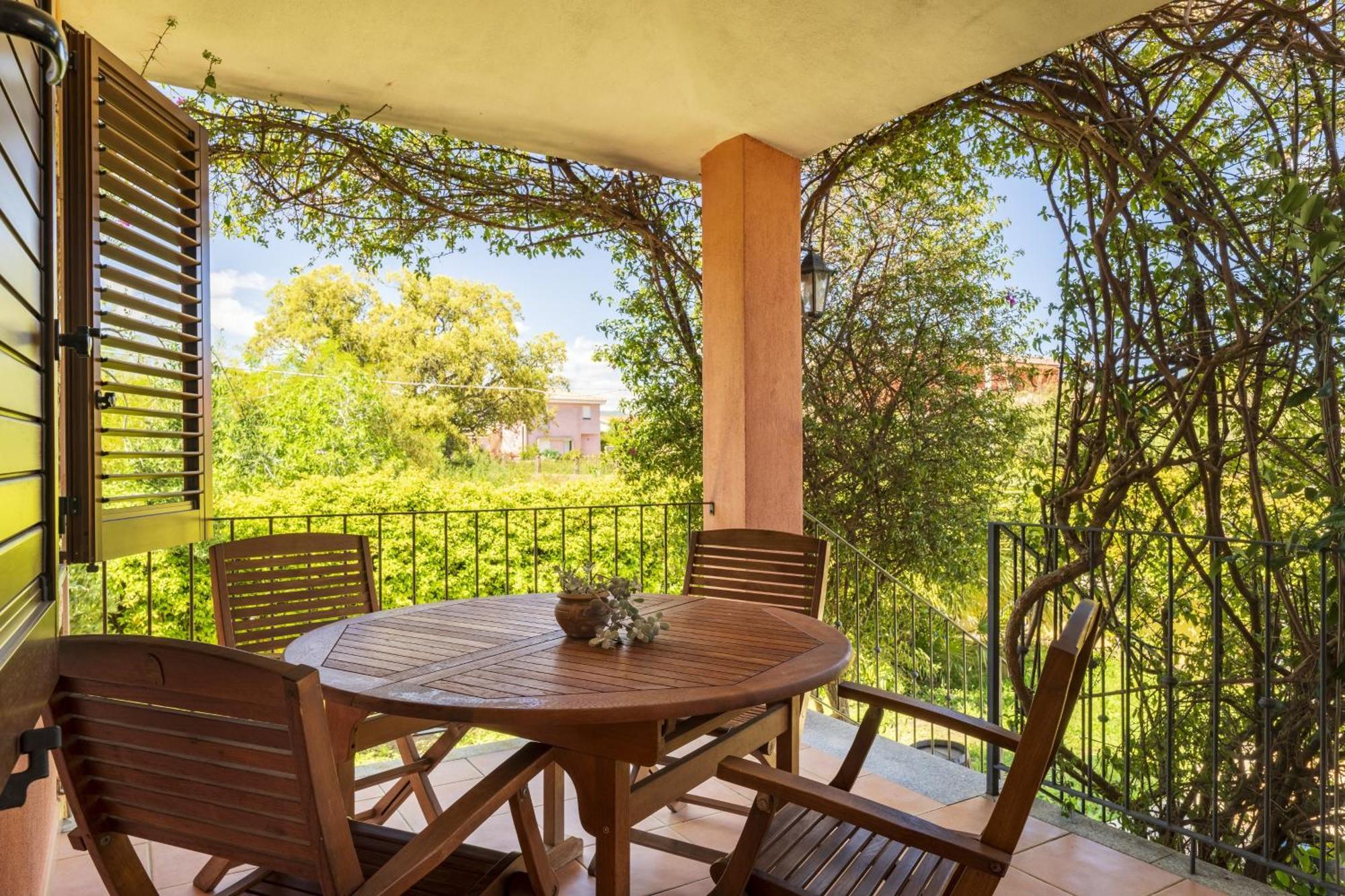 Casa Vacanze Lolivastro อาร์บาตักซ์ ภายนอก รูปภาพ